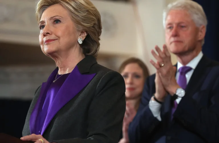 Clinton’s And Obama draw boos from Trump supporters