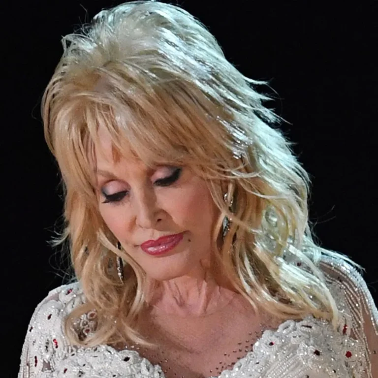 Dolly Parton Announces Open Casting Call for Broadway Musical Based on Her Life